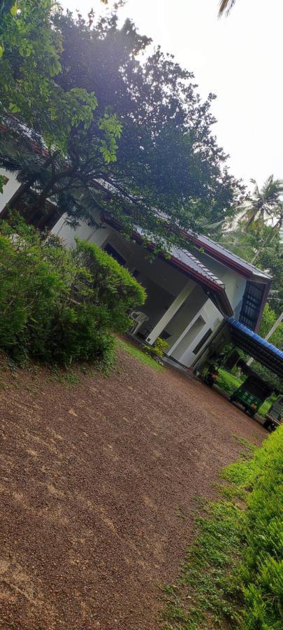 Sunset Villa Negombo Buitenkant foto